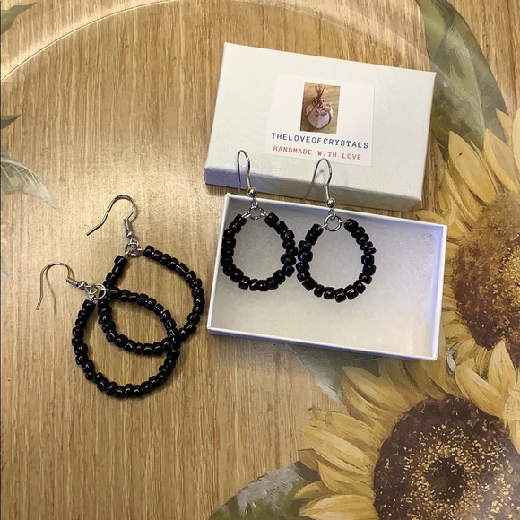 Black beaded hoop earrings dangle handmade - Picture 2 of 5